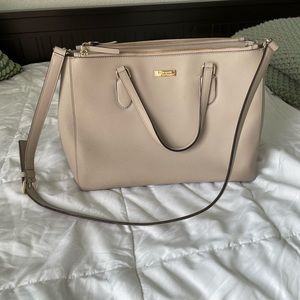 Kate spade bag in tan/taupe color